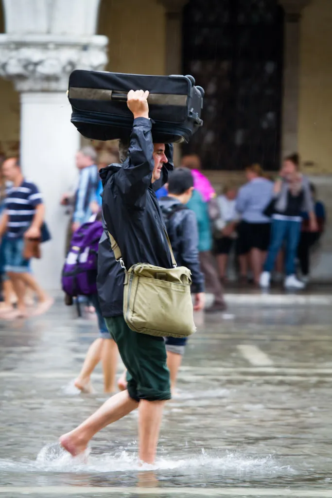 The One-Bag Blueprint: Packing a Week of Outfits Into a Single Carry-On